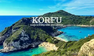 Korfu: malownicza zatoka z turkusową wodą i plażą. Idealne miejsce, by odkryć najciekawsze atrakcje wyspy.