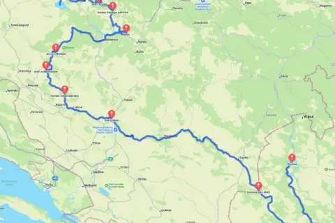 Trasa przez Czarnogórę i Bośnię, z zaznaczonymi punktami: Jezioro Blidinje, Mostar, Plužine.