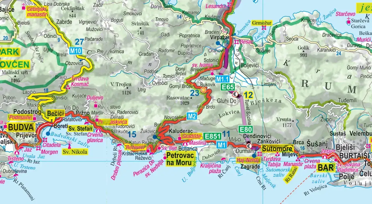 Czarnogóra plaże: Budva, Petrovac na Moru, Sutomore, Šušanj. Mapa pokazuje wybrzeże Adriatyku z licznymi zatoczkami i kurortami.