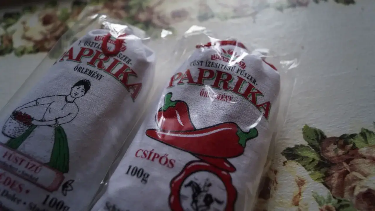 Węgierskie słodycze? Nie, to paczuszki papryki w proszku, ale równie aromatyczne! Idealne do potraw.
